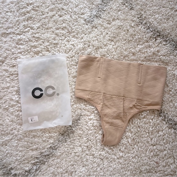 High-Waist Nude Shapewear - Black and Beige - Picture 2 of 9